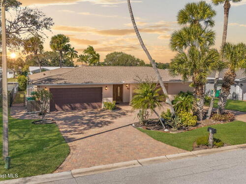 63  Yacht Haven Drive, Cocoa Beach, FL 32931