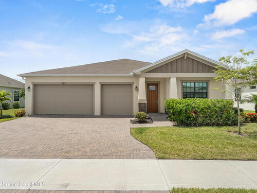 963  Great Belt Circle, Melbourne, FL 32940