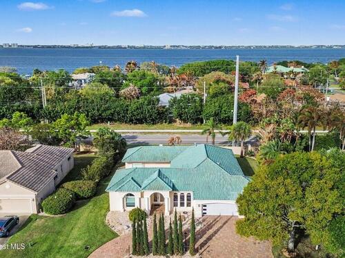 1690  Canterbury Drive, Indialantic, FL 32903