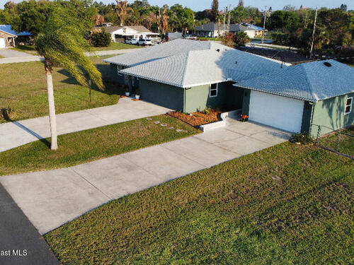 9010  Central Avenue, Sebastian, FL 32976
